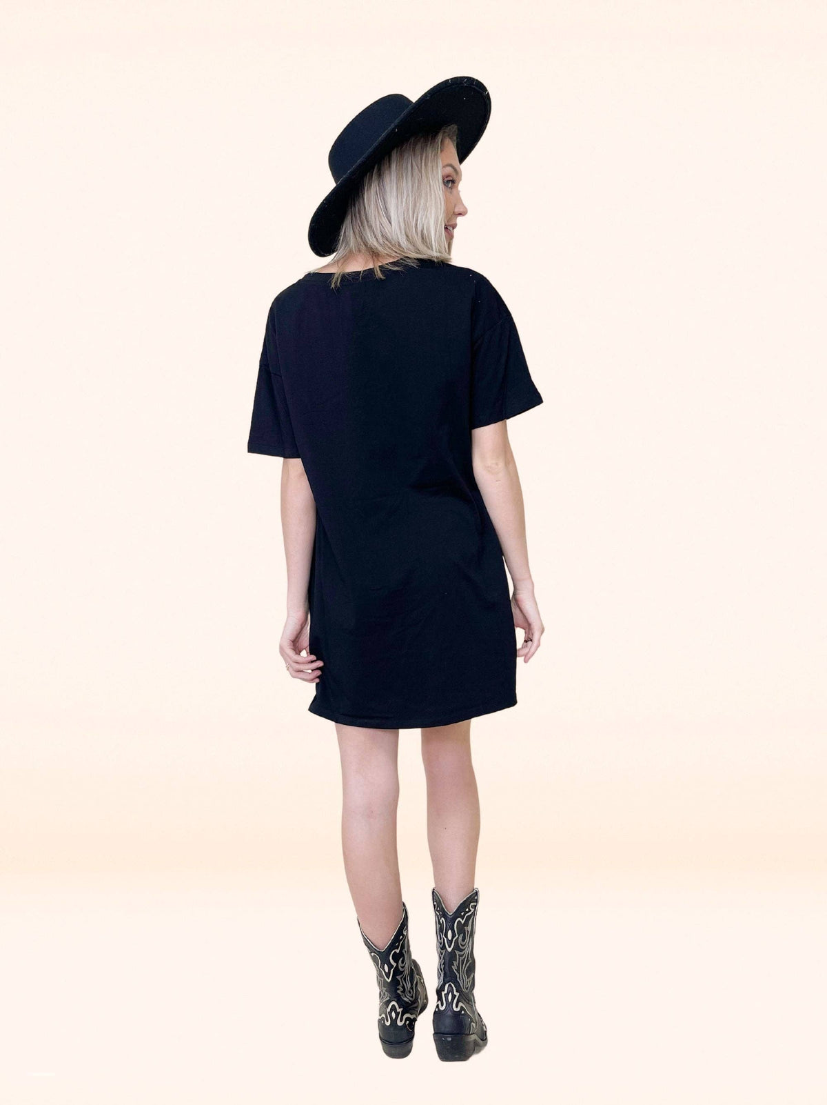 Black T-Shirt Dress: Black / Plus Size